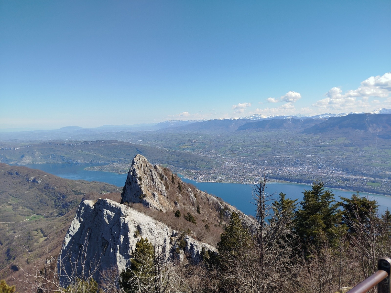 &nbsp;La Dent du Chat depuis le Molard Noir