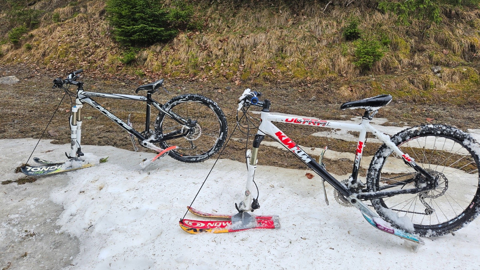 #15 Démontage des skis, pour remettre en version VTT. Démontage des skis, pour remettre en version VTT.