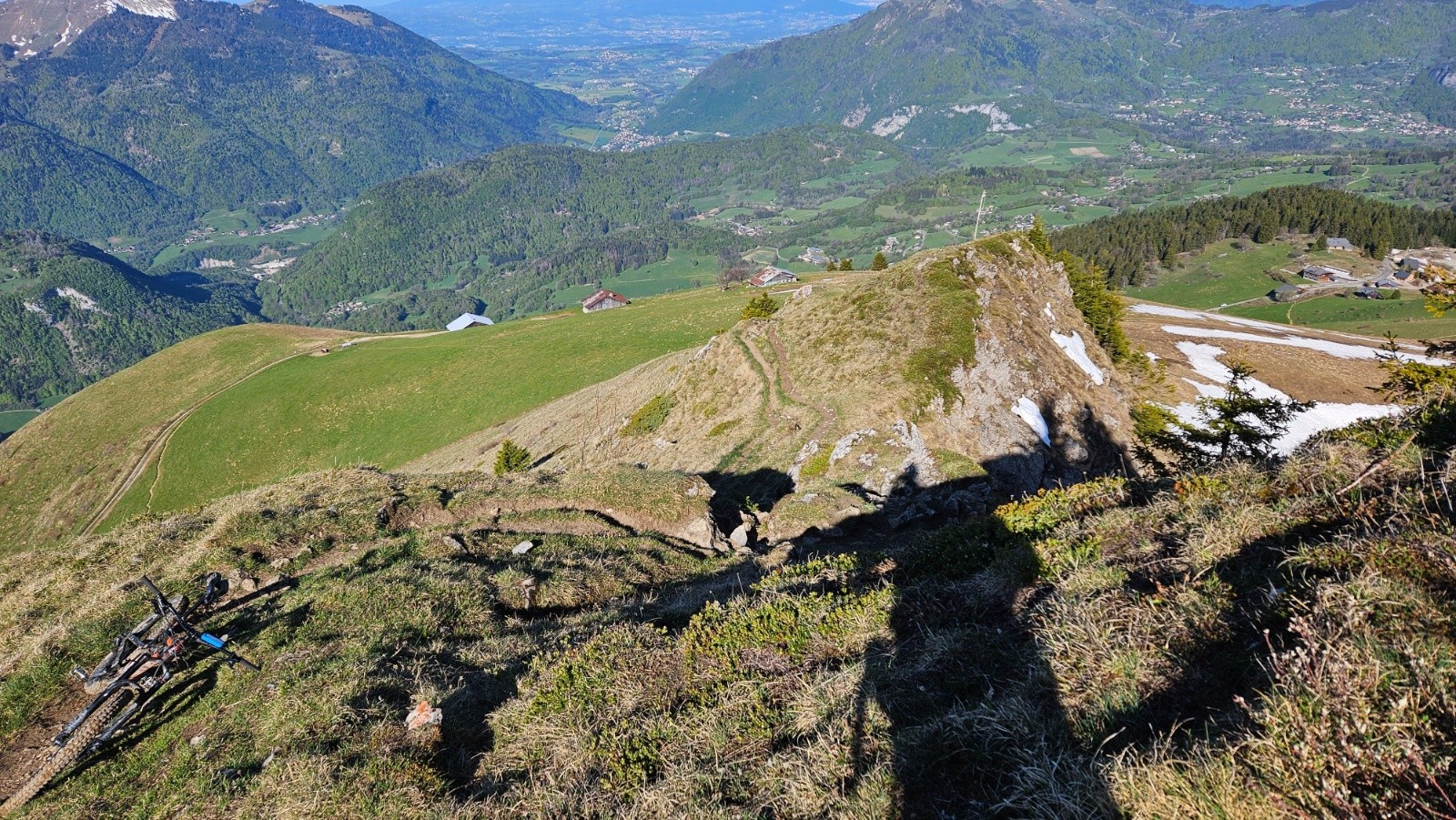 Le bas de l’arête de la Pointe de Perret. &nbsp;