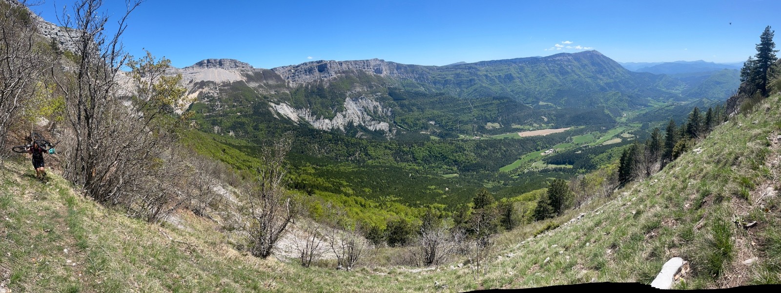 &nbsp;&nbsp;Sentier Pas de la Couronne