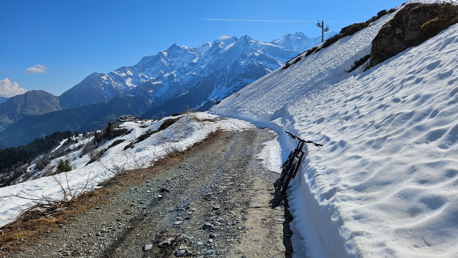 De courts passages sans neige.