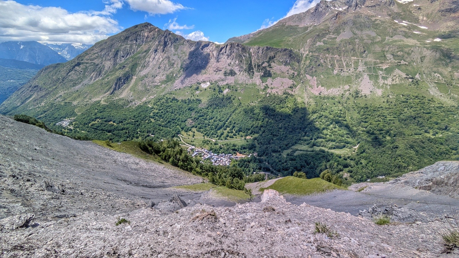 #17 vue plongeante sur Clavans le haut vue plongeante sur Clavans le haut