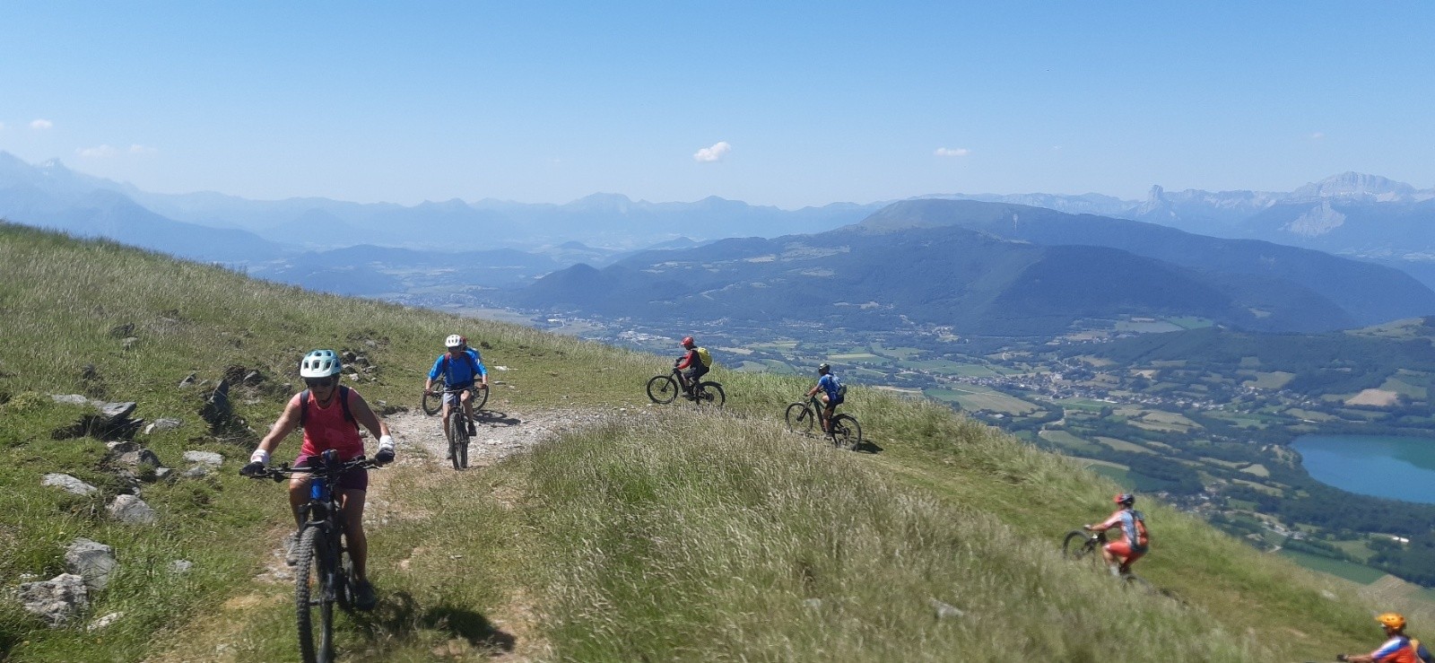 #3 Montée, une vue sur les lacs, le Vercors, le Dévoluy !!!! Montée, une vue sur les lacs, le Vercors, le Dévoluy !!!!