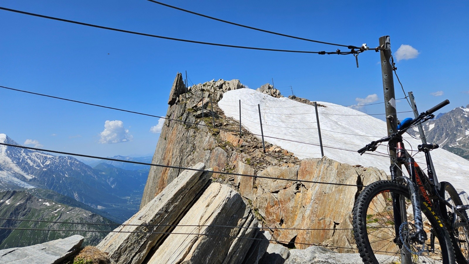 Vue sur le Doigt Cassé.