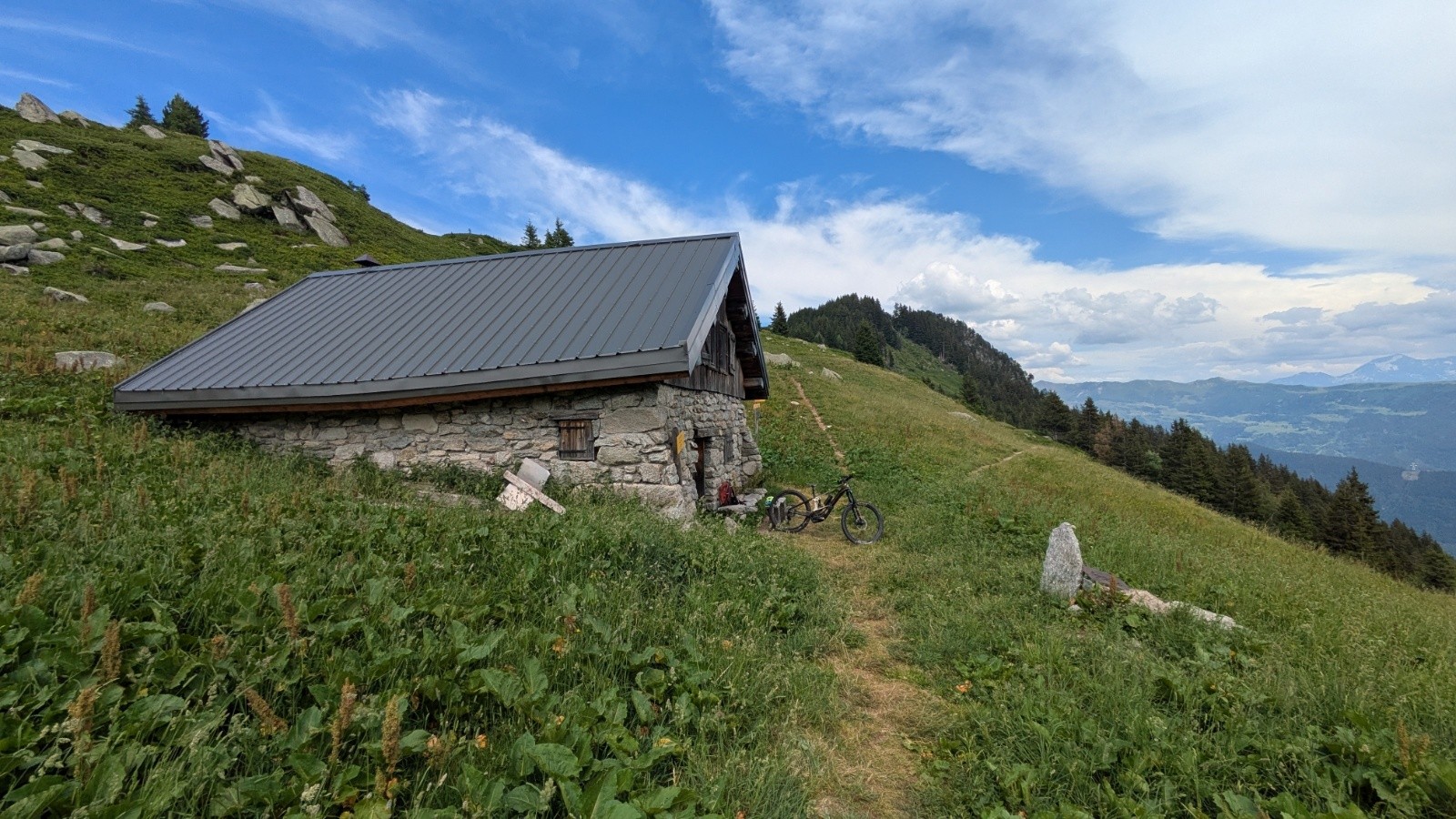 &nbsp;abri du col (ouvert)