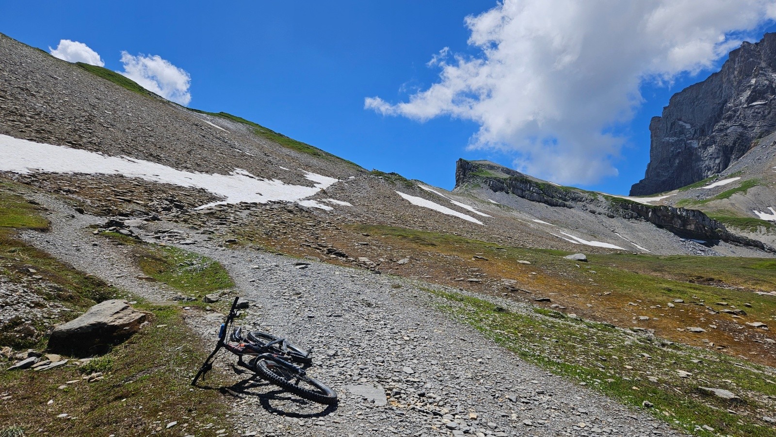 #1 J’ai fait le plus difficile, maintenant elles vont prendre
mon VTT. J’ai fait le plus difficile, maintenant elles vont prendre
mon VTT.