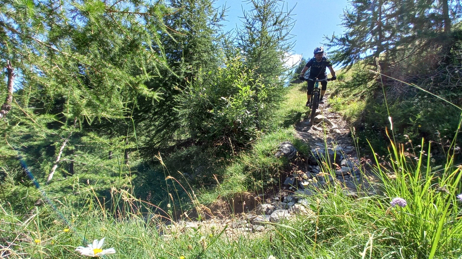 #10 10- Descente sur Evolène 10- Descente sur Evolène