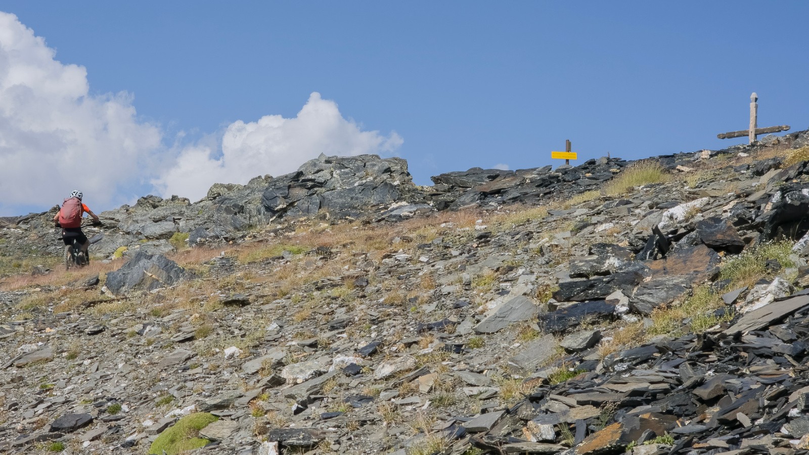 Laurence arrive au Col des Sarrazins&nbsp;