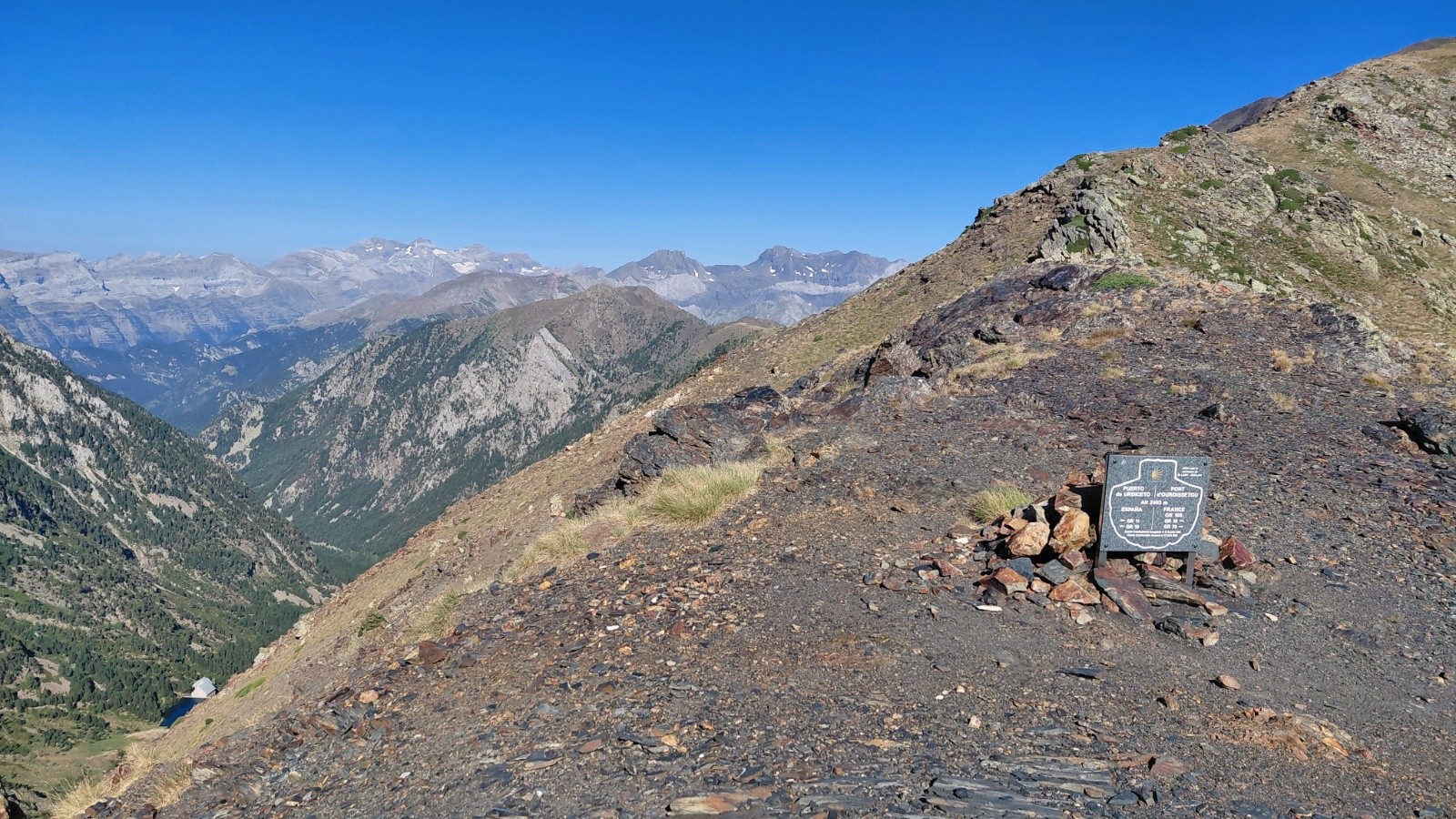 col d'Urdiceto, Mont Perdu au fond.
