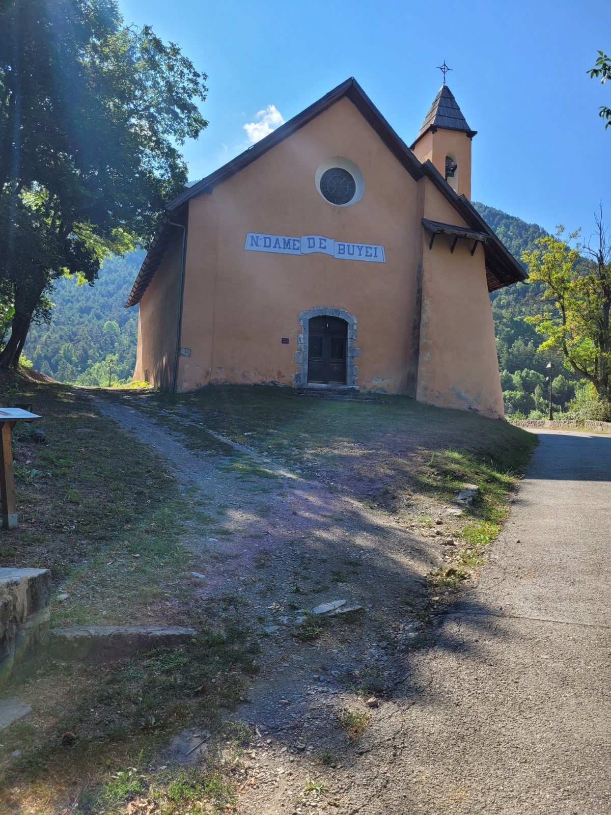#1 Chapelle au dessus des Roberts Chapelle au dessus des Roberts