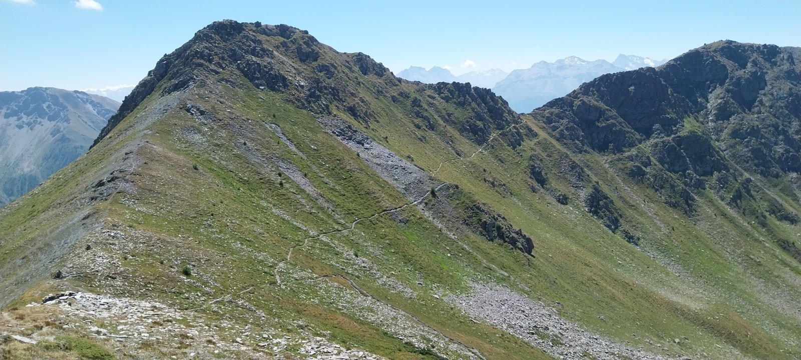 #3 La traversée col Fetita vers le mini col sous le sommet La traversée col Fetita vers le mini col sous le sommet