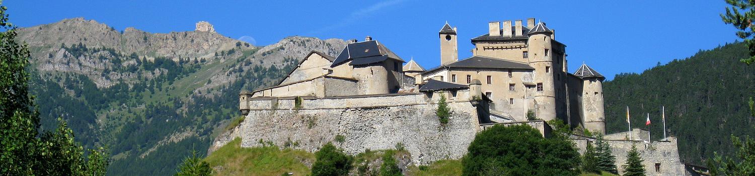 #1 Château Queyras : au petit matin Château Queyras : au petit matin