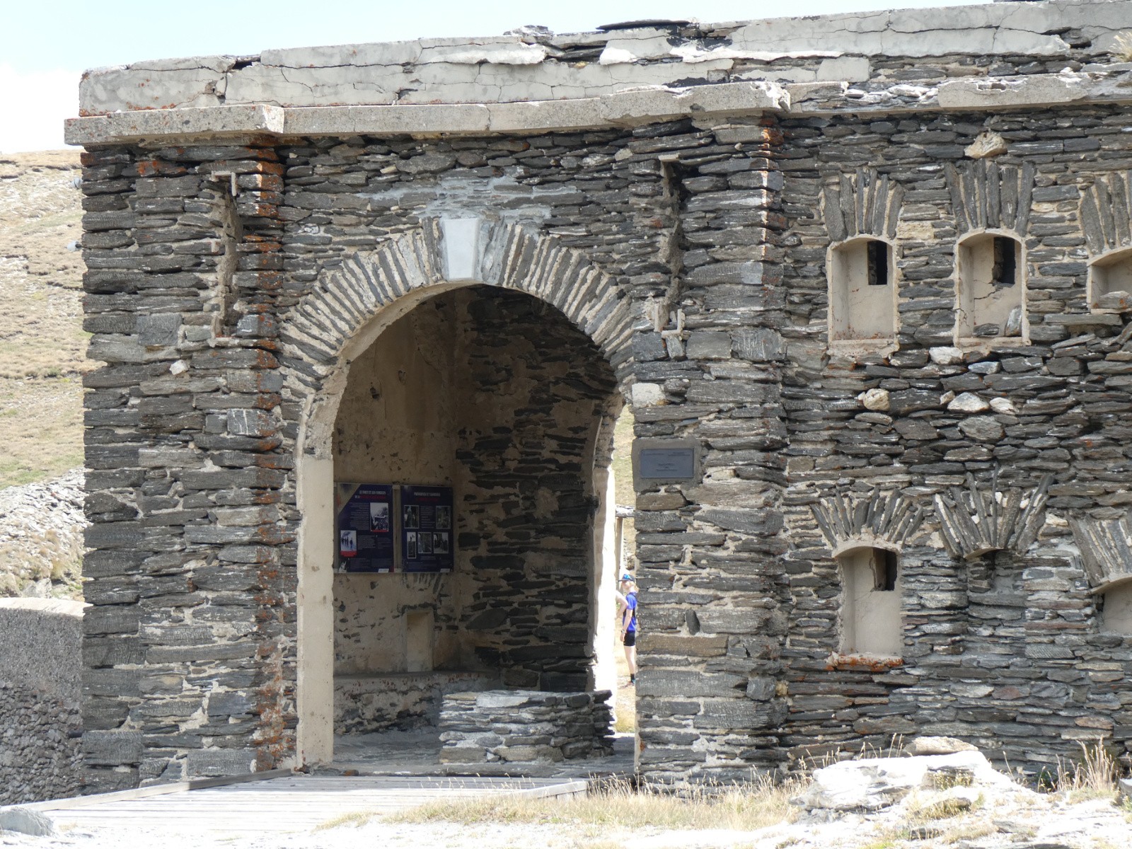 #10 L L'entrée du Fort