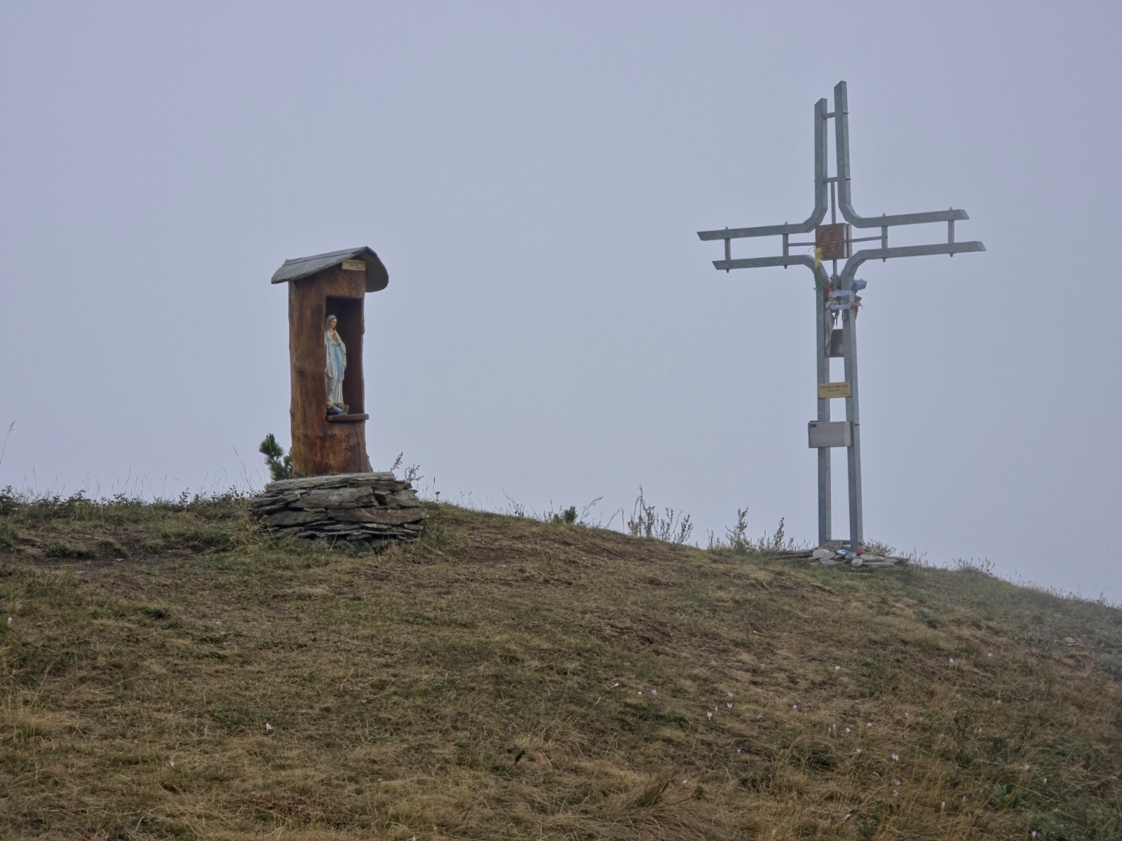 #17 Croix de l Croix de l'Amitié dans la nebia