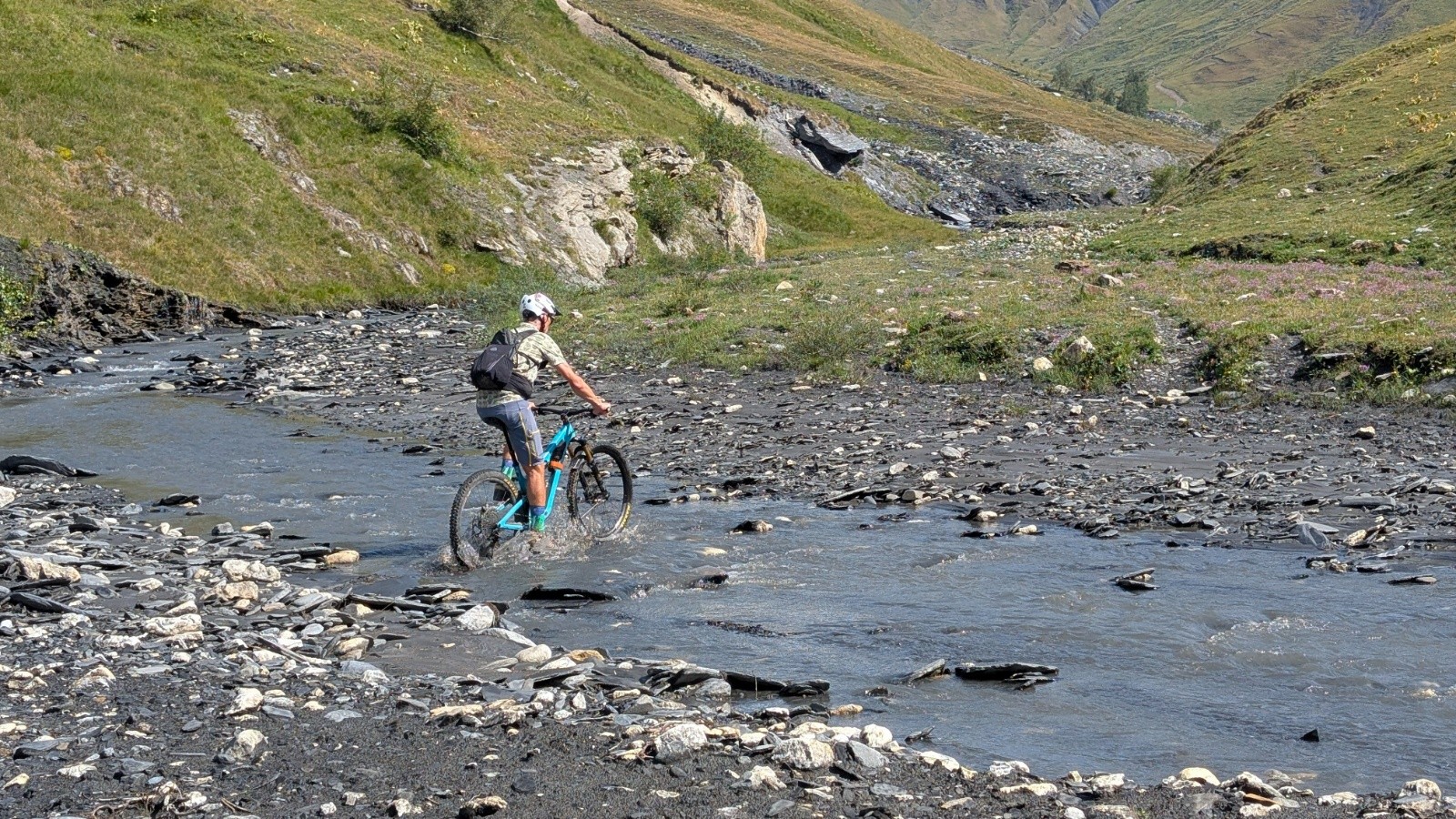Quelques traversées de ruisseau pour se rafraichir les pieds&nbsp;