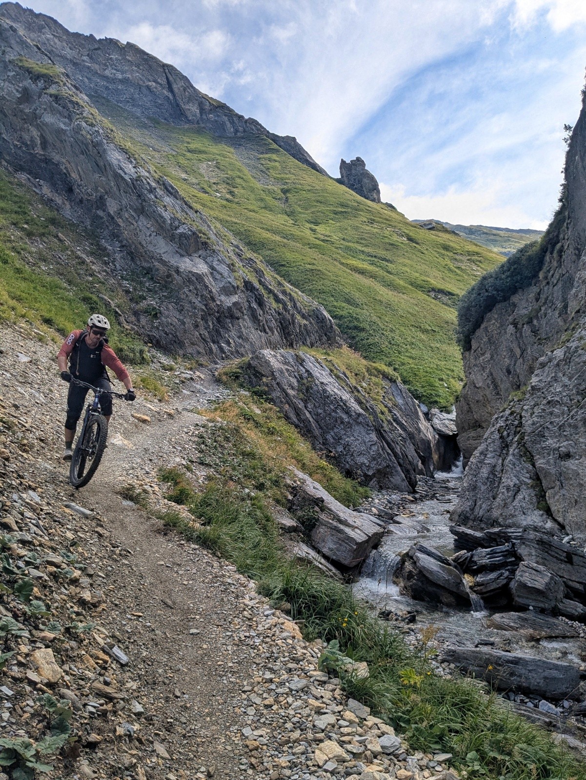 #15 Descente vers le lac de la Gittaz Descente vers le lac de la Gittaz