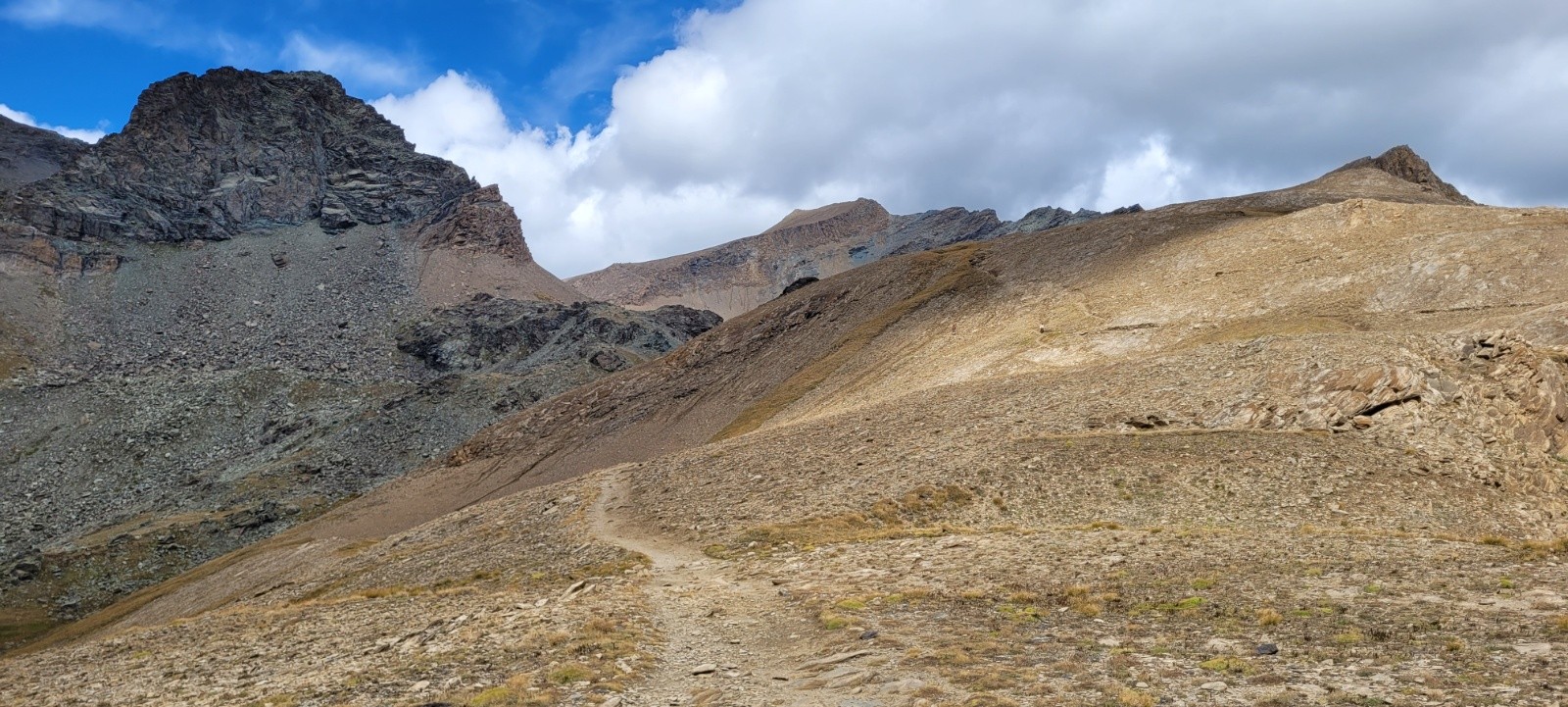 &nbsp;en allant vers le Col Leynir