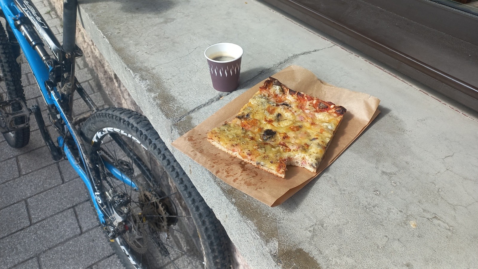 #53 2e petit déjeuner : Café - pizza 2e petit déjeuner : Café - pizza