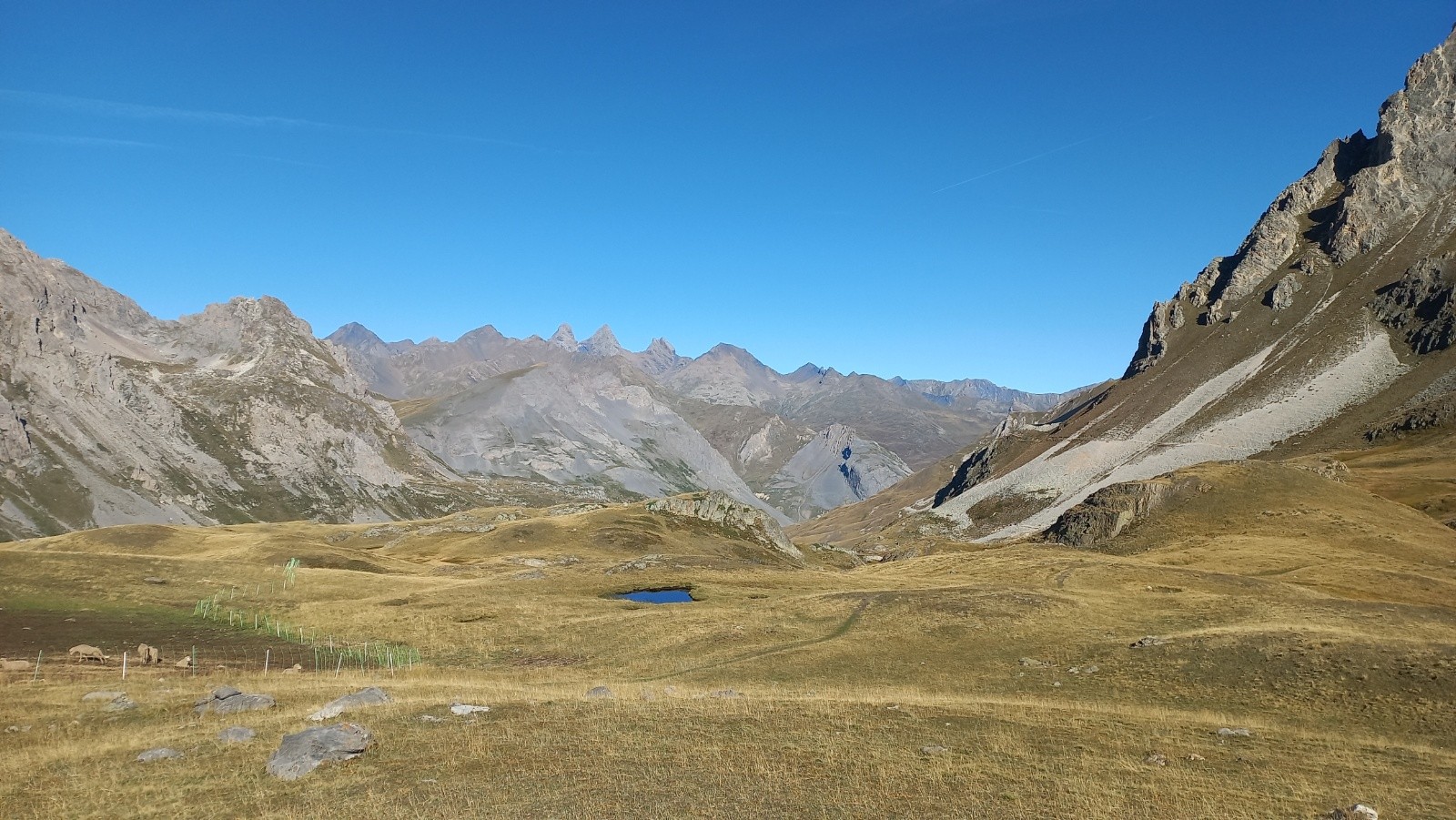 #38 Aiguilles d Aiguilles d'Arves, dernier coup d'oeil pour le recto. La prochaine fois, je verrais le verso!