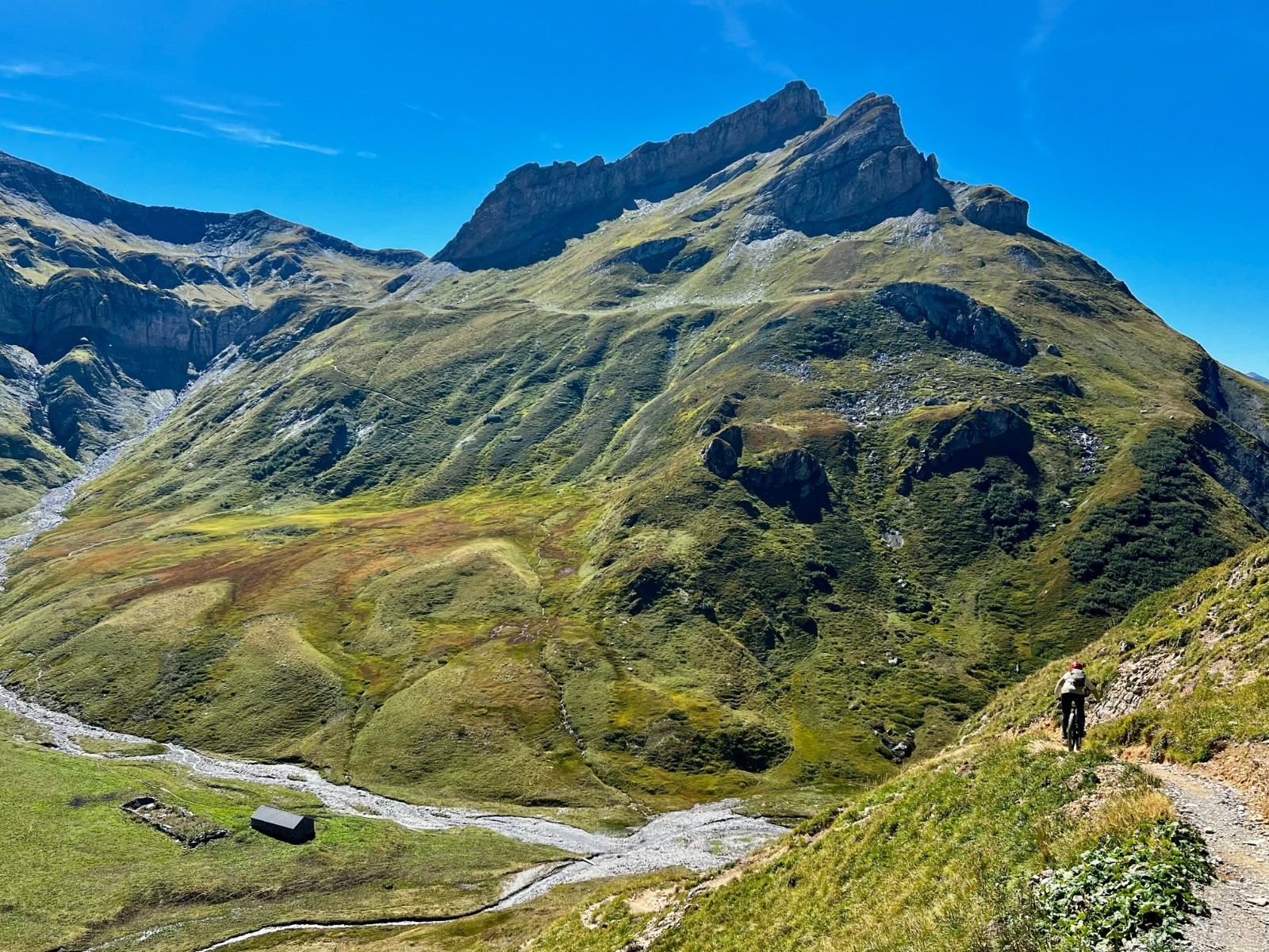 #7 Descente sur la Sausse et vue du col de la Sauce Descente sur la Sausse et vue du col de la Sauce