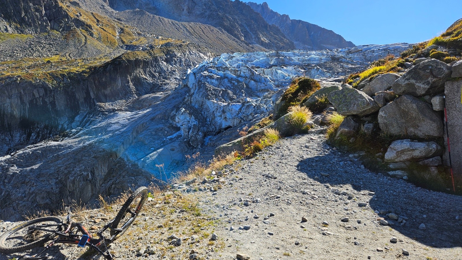 #4 Il a maigri, mais au point de vue N°2, il est beau. Il a maigri, mais au point de vue N°2, il est beau.