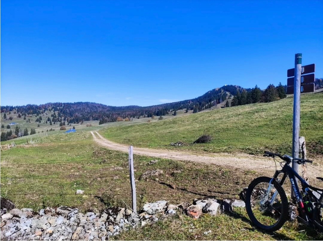 #2 Plateau de La Vattay,vue sur La Dôle Plateau de La Vattay,vue sur La Dôle
