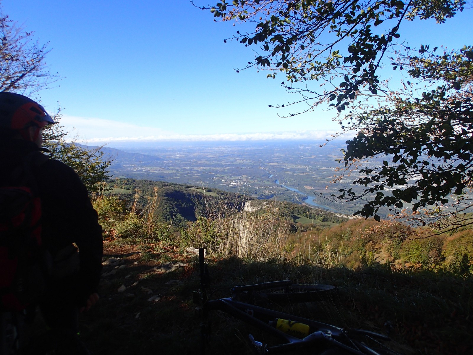 Passage au pas du Pré-Bourret avec vue sur l'Isère...