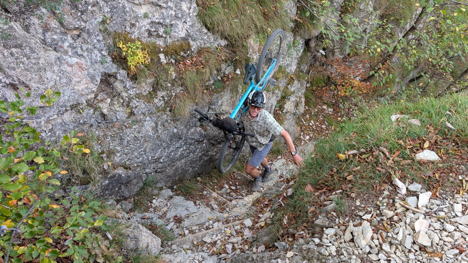 Petit ressaut dans le contournement Est du Monte Carmo. Une bonne sortie montagne quoi