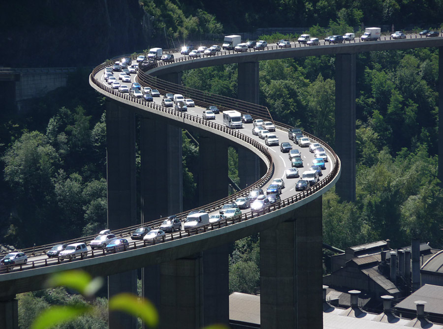 #6 Viaduc des Egratz : Malheureusement, ici la montagne c Viaduc des Egratz : Malheureusement, ici la montagne c'est aussi ça !