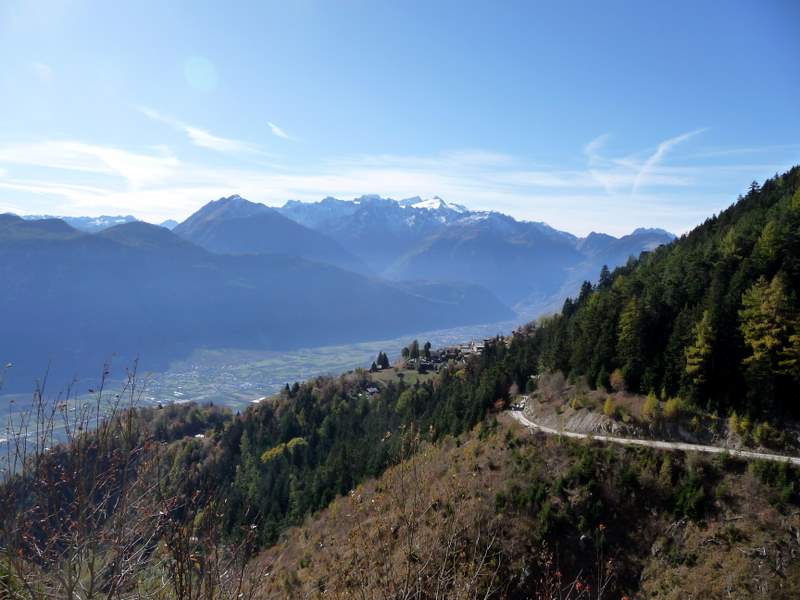 Chiboz : Vue sur Chiboz et le massif du Mt Blanc