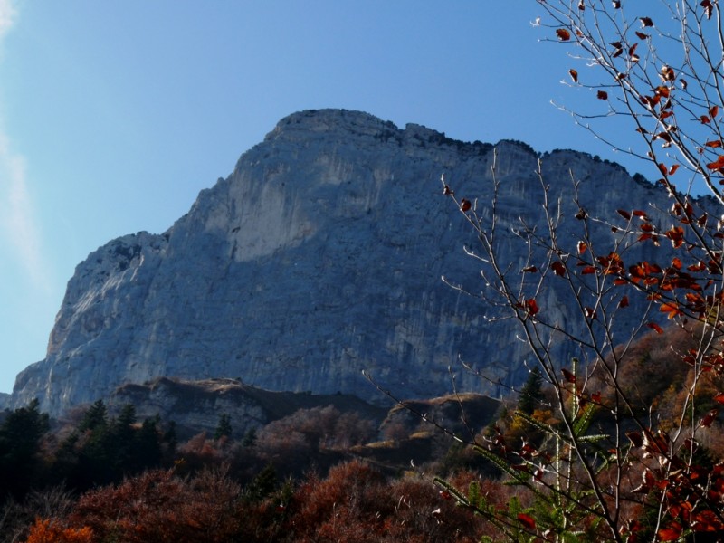 Le Rocher du Midi : belle falaise.