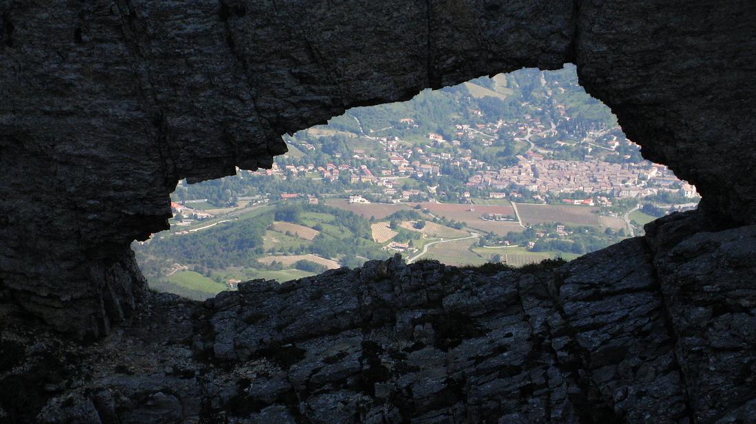 #10 Saillans : au travers du Trou Saillans : au travers du Trou