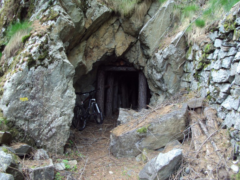 premier tunnel : baisser la tete et la selle