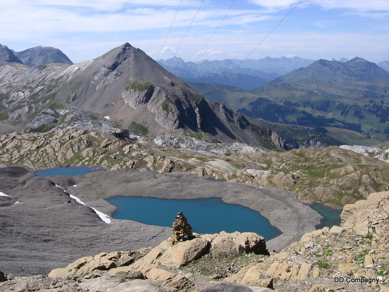Lacs : les lacs Rarvilseeleni et le Mittaghore (2686m)