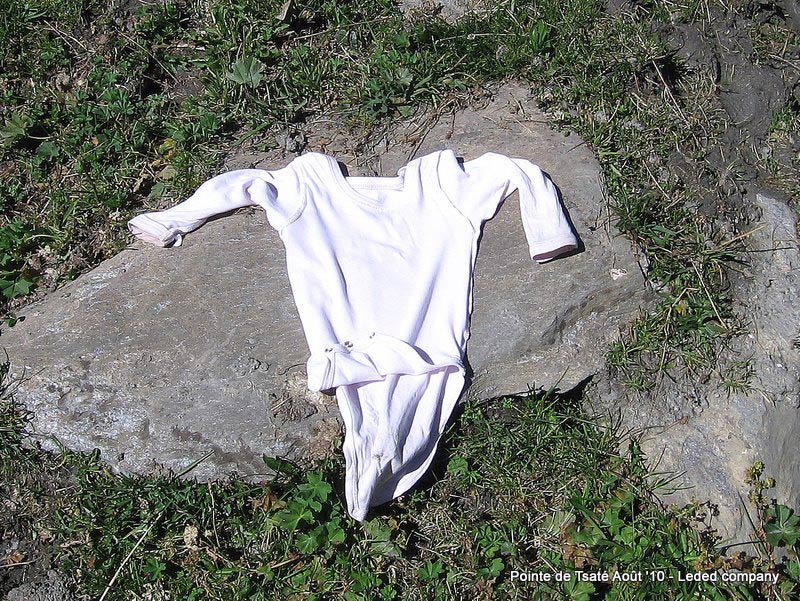#1 Layette Valaisanne Alpine : Ced, je l Layette Valaisanne Alpine : Ced, je l'ai laissé sur place. T'iras la chercher. Je ne voulais pas me charger ;)