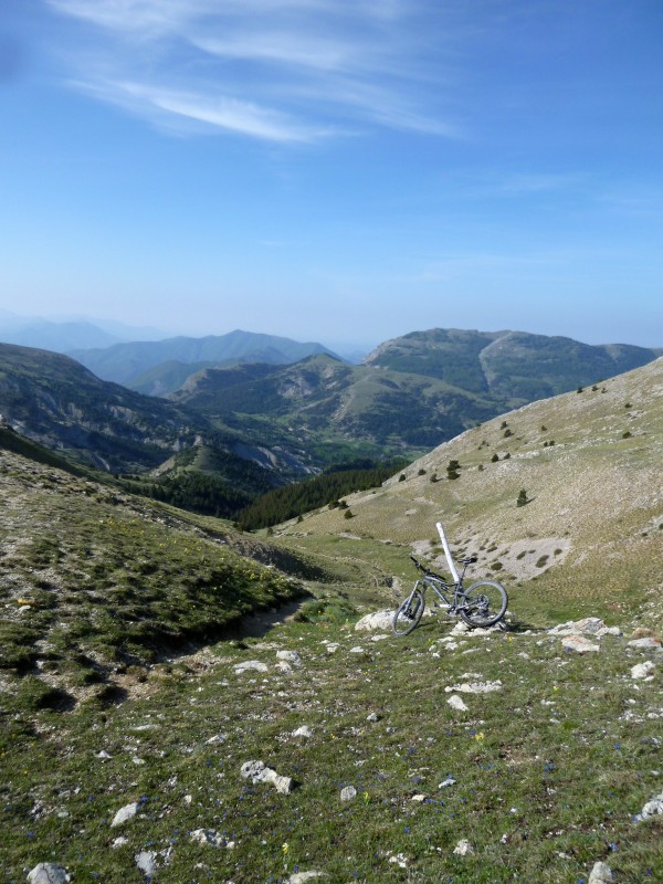 col la Croix de Veyre : enfin juste un peu en dessous...