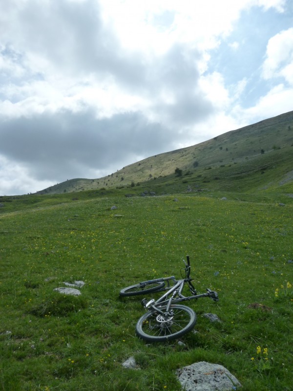 Serrière Cabane : bientôt cette crête tant attendue..