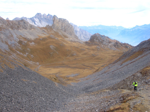 Descente du col de Fenestral : Descente sur le Grand Pré.