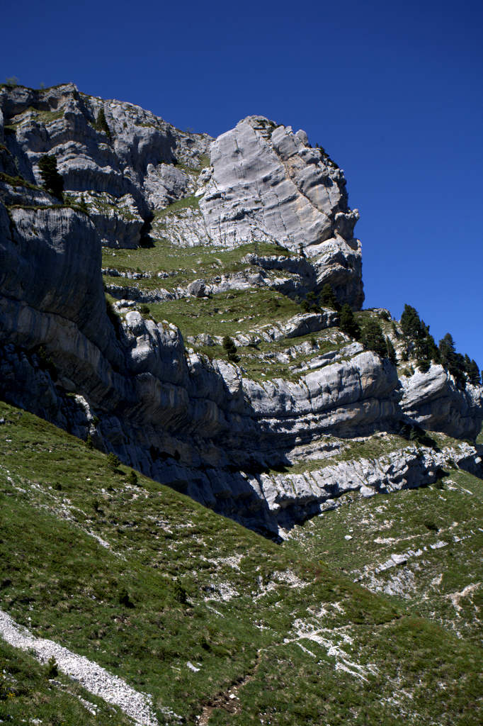 Dôme de Bellefond : une cheminée avec un pas d'escalade permet d'accéder à la face sud-est