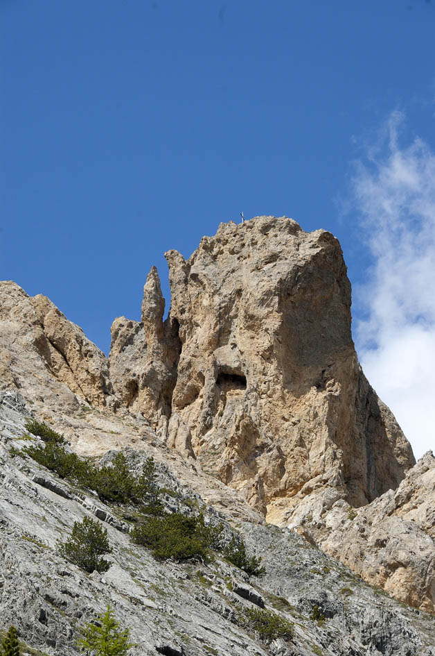 Col des Acles : Les tours caractéristiques au dessus de la traversée