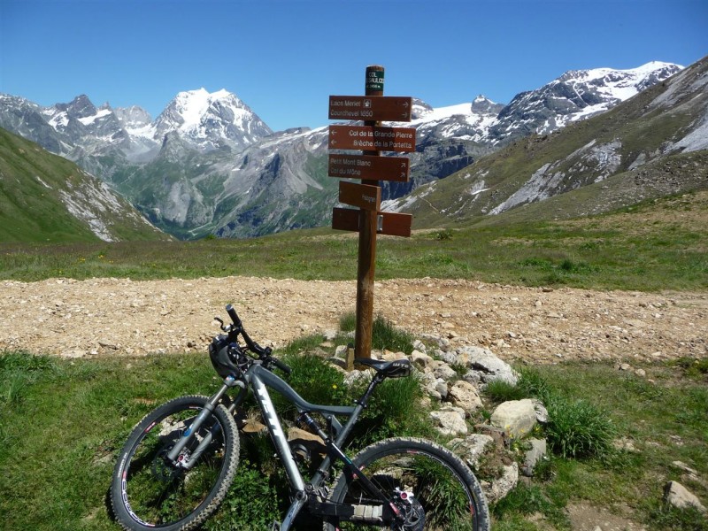 Petit Mont Blanc : Au col des Saulces, enfin !!