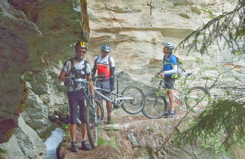 #1 Bisse d Bisse d'Ergisch : On vous fait de grosses bisses de partout