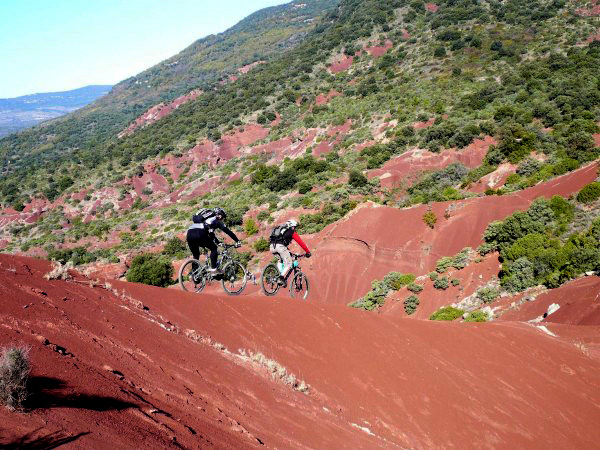 #4 Terre rouge : Le Tchole se fait mettre la pression! Terre rouge : Le Tchole se fait mettre la pression!