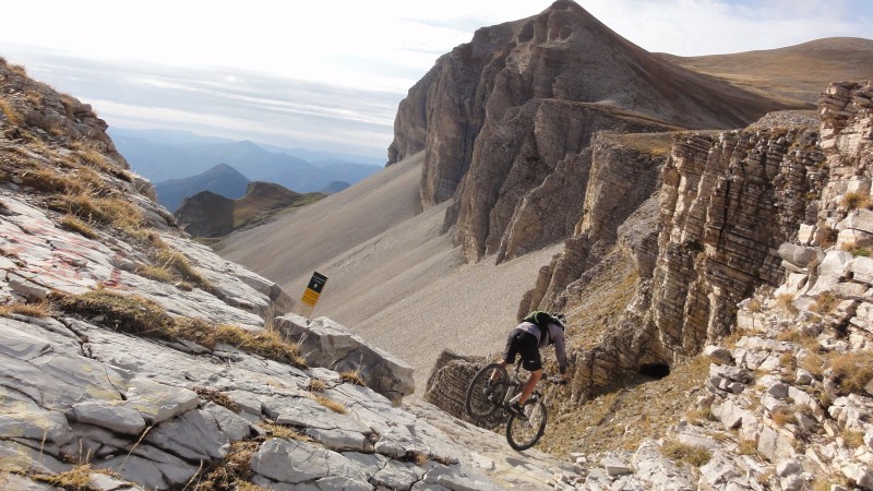 Col Charnier, versant W : Alpine Bike