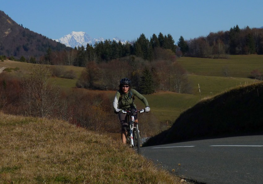 Col de la Cluse : Avec le Mont Blanc comme papier-peint