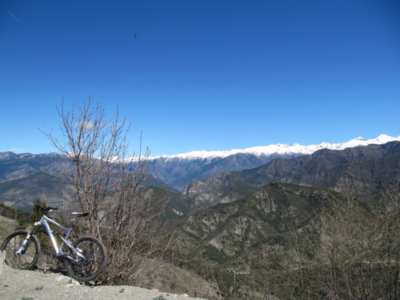 L'Imberguet : Panorama "pas tant pire" au bout de la piste du Col de la Porte