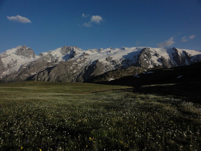 Meije : Le Glacier de la Girose est encore bien enneigé