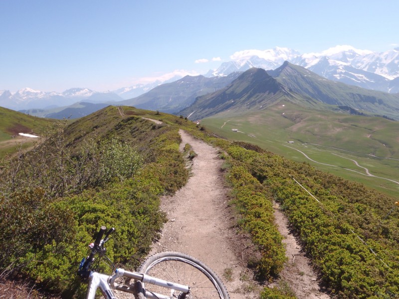 Descente du Mont Vorés : ça va bien à rouler dans ce secteur