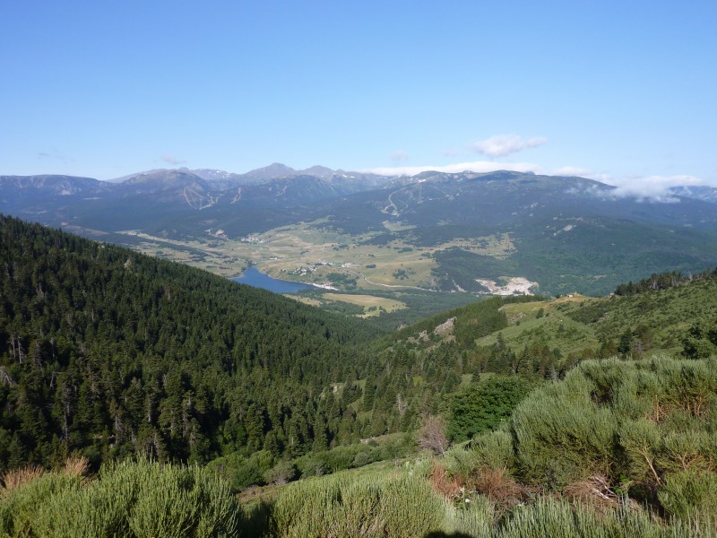 Pyrénées Catalanes : Vue avant de descendre sur le refuge oller