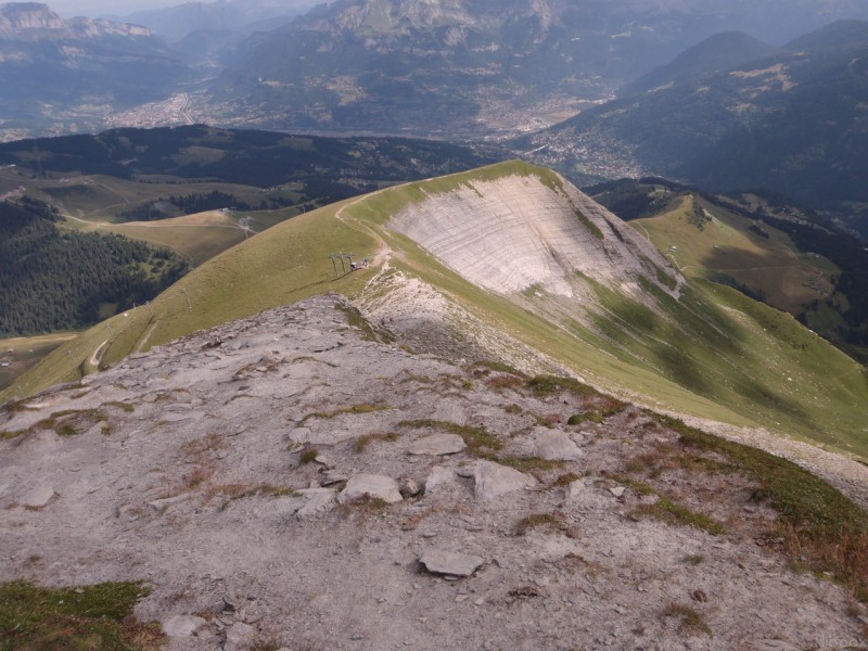 #3 Mont Joly : Vue depuis le sommet sur le versant de Saint Nicolas de Véroce. Mont Joly : Vue depuis le sommet sur le versant de Saint Nicolas de Véroce.